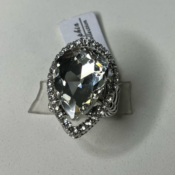 Ring - Picture 6 of 7